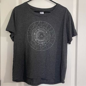 Astrology/Zodiac T-Shirt Size:L